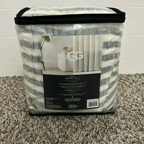 Ugg Keily Shower Curtain- Rare to find - Picture 4 of 8